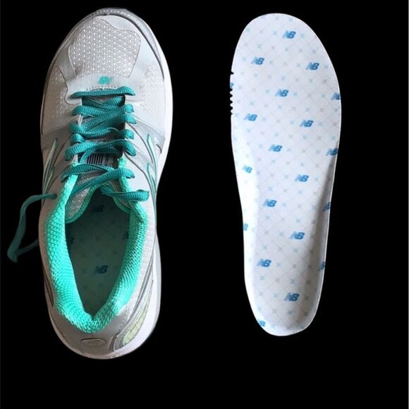 New Balance Womens running shoes AMAZING CONDITION! - Picture 6 of 9
